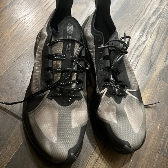 Men Nike - Picture 2 of 4